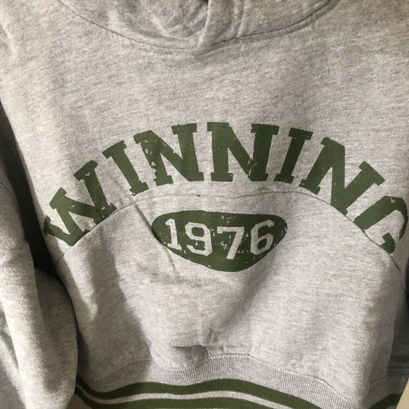 Urban Outfitters BDG Shore Cropped "Winning Everyday" Graphic Hoodie Sweatshirt - Picture 5 of 8